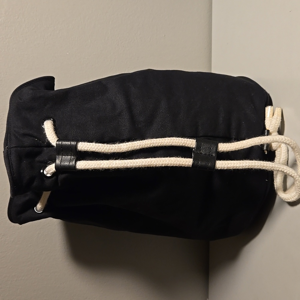 Chanel Soleil Drawstring Bag Black And White - Picture 3 of 8